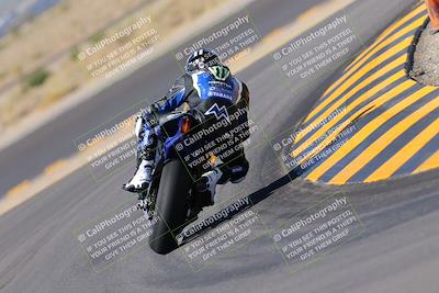 media/Oct-08-2022-SoCal Trackdays (Sat) [[1fc3beec89]]/Turn 11 Backside (1145am)/